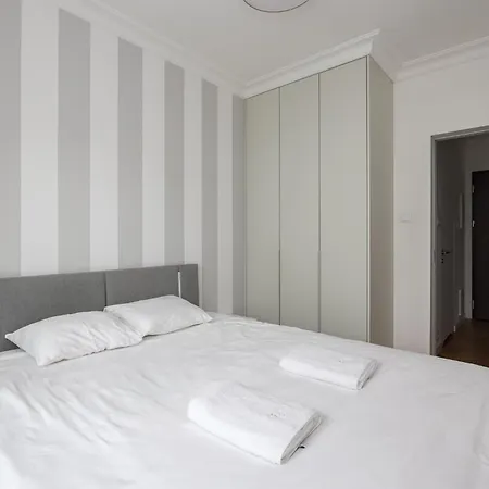 Vipwarsawapartments Cytryn Mennica Residence Esterno foto